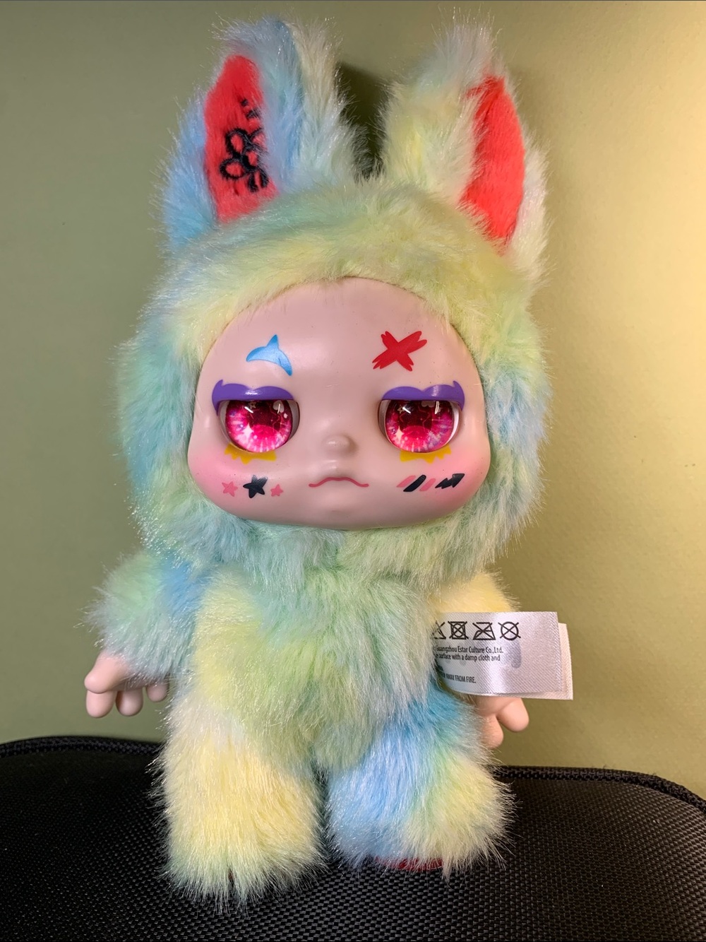 “Graffiti Marks” doll